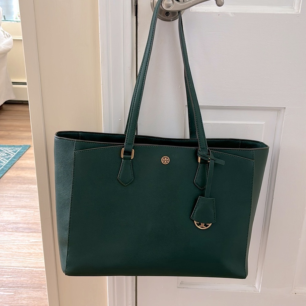 Tory Burch Large Emerson Leather Tote in Pine Green, Excellent condition